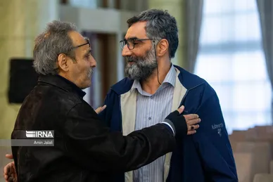 عکس‌هایی از افطاری رئیس جمهور با بازیگران