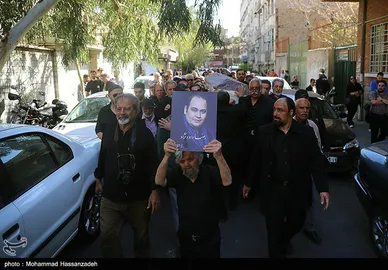 عکس‌هایی از تشییع پیکر رضا داودنژاد
