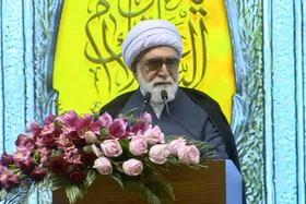 تولیت آستان قدس رضوی: ترویج نماز تنها با بیان معارف آن محقق نمی&zwnj;شود | باید علت بی&zwnj;اعتنایی بخشی از جامعه به نماز را بررسی کنیم + فیلم