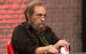 مسعود فراستی به&zwnj;علت خواندن پر اشتباه شاهنامه از مخاطبان عذرخواهی کرد + ویدیو