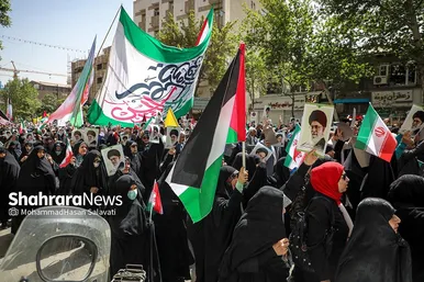 راهپیمایی ضدصهیونیستی نمازگزاران مشهدی و حمایت از عملیات وعده صادق سپاه