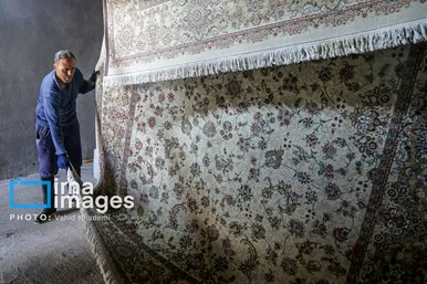 عکس‌هایی از یک کارگاه قالیشویی در آستانه نوروز