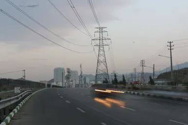 سلامت زیر فشار برق