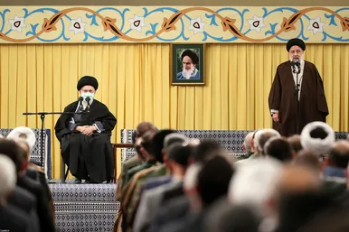 عکس | دیدار جمعی از مسئولان نظام و سفیران کشورهای اسلامی با مقام معظم رهبری