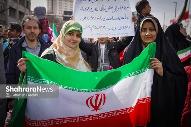 گزارش تصویری | نسل «z» پای کار انقلاب اسلامی