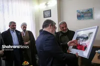 دیدار شهردار مشهد با خانواده شهید «عیسی علیپور» از شهدای خدمت شهرداری در جریان ناآرامی‌های اخیر + فیلم