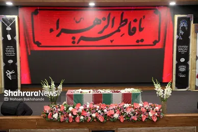 گزارش تصویری | بدرقه پیکر شهید گمنام دفاع مقدس در همایش سالیانه بسیجیان در مشهد