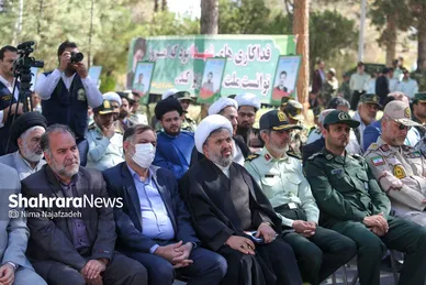 غبارروبی گلزار شهدای فراجا در مشهد