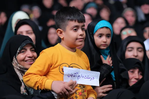 دیدار جمعی از کارگران با مقام معظم رهبری | حضرت آیت‌الله خامنه‌ای: از زحمات جامعه کارگری صمیمانه متشکرم + عکس و فیلم