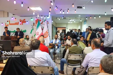 جشن صمیمانه به مناسبت چهاردهمین سالگرد تاسیس روزنامه شهرآرا