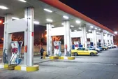 بنزین کم داریم، ظرفیت جایگاه‌ها و تأسیسات CNG بلااستفاده مانده است