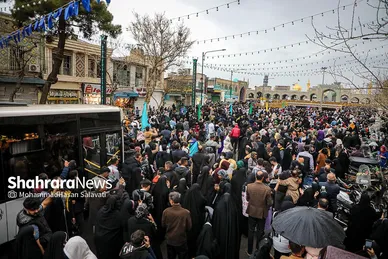 تحویل سال ۱۴۰۳ در حرم مطهر امام رضا (ع) و خیابان‌های منتهی به حرم