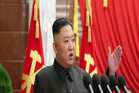 دستور کیم جونگ اون برای افزایش تولید موشک و مهمات در سال ۲۰۲۶