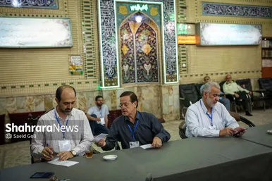 عکس‌هایی از دور دوم انتخابات ریاست جمهوری در مشهد (۴)