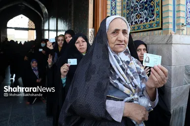 عکس‌هایی از مرحله دوم انتخابات چهاردهمین دوره ریاست‌جمهوری در مشهد (۱)