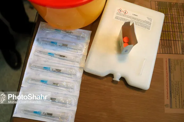 واکسینه نیروهای کارگری با اولویت پاکبانان حوزه معاونت خدمات شهری شهرداري مشهد در برابر بیماری کرونا آغاز شد.