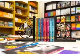 گذری بر اوضاع و احوال کتابفروشی&zwnj;های مشهد در این روزها (۲۳ فروردین ۱۴۰۵) | اقبال مردم به کتاب&zwnj;های شاهنامه، تاریخ ایران، سیاست و فلسفه