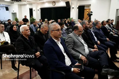 گزارش تصویری | آیین تجلیل از حسین نخعی شریف، اهدای پلاک افتخار و رونمایی از کتاب «تاریخ فوتبال مشهد»