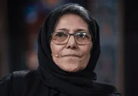 رویا افشار: زخم جنگ هنوز زنده است؛ مادران شهدا فراموش نشوند