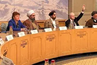 احمد مسعود برای حضور در نشست مخالفان طالبان به مسکو رفت + عکس