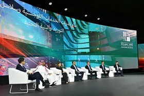 خبرگزاری بلومبرگ: ریاض به دنبال همکاری با پکن به عنوان شریک اصلی سرمایه&zwnj;گذاری است