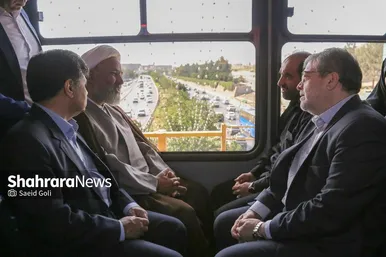 گزارش تصویری | رونمایی از ۸ دستگاه اتوبوس جدید و نوسازی و بهره‌برداری از ۴۹ دستگاه تاکسی ون در مشهد