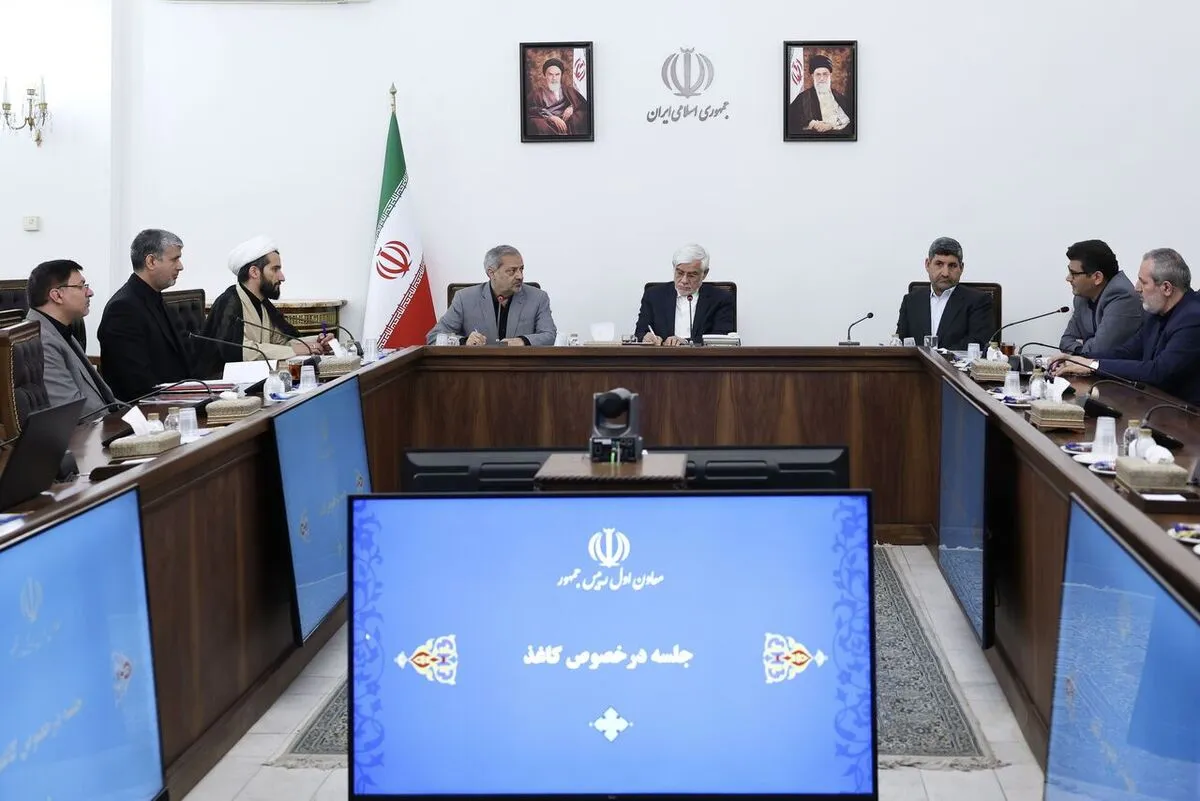عارف، دستور تامین ارز مورد نیاز کاغذ را صادر کرد