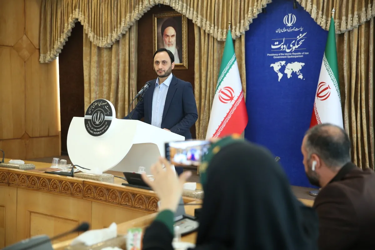 سخنگوی دولت: قصد جابه‌جایی فاطمی‌امین را نداریم| تورم ۴۶ درصدی قابل قبول نیست| با تشکیل وزارت بازرگانی موافقیم+ فیلم