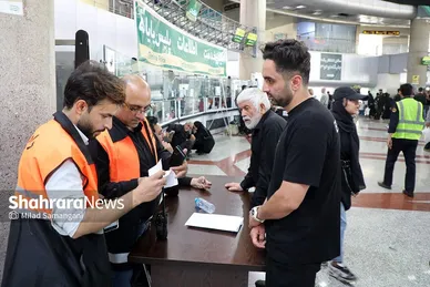 بازگشت زائران پیاده از طریق پایانه مسافربری مشهد در روز پایانی صفر