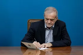 پزشکیان: ملت ایران با حضور مقتدرانه خود به طراحی&zwnj;های شوم دشمنان پاسخ کوبنده&zwnj;ای داد