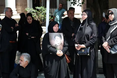 تشییع پیکر رئیس‌جمهور و شهدای خدمت در مشهد - 2