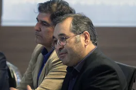 برگی&zwnj;زر: حاضرم دست آقای اصولی را ببوسم تا دست از سر فوتبال خراسان بردارد | شترمرغ که نداریم، یا مرغ باشد یا شتر!
