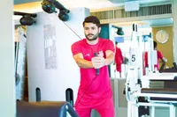 مدافع استقلالی، قرمزپوش می‌شود