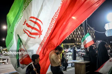 گزارش تصویری | وداع با پیکر سردار شهید حسین ظریفی در دویست‌ودهمین شب اجتماع مشهدی‌ها