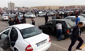 عرضه در بورس کالا، قیمت خودرو&zwnj;های دست دوم را نیز کاهش داد