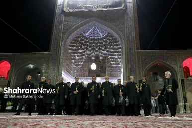 شام غریبان حسینی در حرم مطهر رضوی