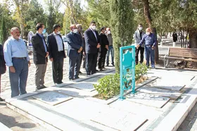مراسم روز &laquo;شعر و ادب پارسی&raquo; هم زمان با سالروز درگذشت سیدمهدی شهیدزاده در مشهد برگزار شد