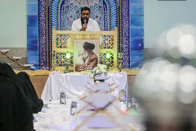 تشییع شهید گمنام در جمع دختران مدرسه امام رضا(ع)