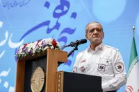 رئیس جمهور: کادر درمان، ستاره‌های درخشان جنگ بودند