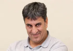 واکنش خداداد افشاریان به دزدیدن گوشی&zwnj;اش
