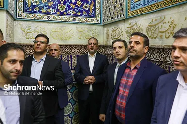 گزارش تصویری | تشرف وزیر ورزش عراق به حرم مطهر رضوی
