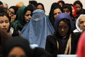 تاکید شورای امنیت بر لغو محدودیت&zwnj;ها علیه زنان و دختران در افغانستان