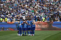 استقلال به برنامه هفته پایانی لیگ اعتراض کرد