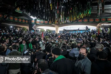 مراسم تدفین پیکر مطهر سه شهید گمنام در میدان شهدا مشهد