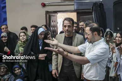 گزارش تصویری | آیین جشن امضای کتاب «نیست» اثر فاضل نظری در مشهد
