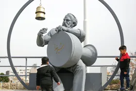 جشنواره هنر&zwnj;های شهری مشهد پس از ۱۵ سال به پختگی رسیده است | ۲۳ المان و ۲۸ طرح آذین&zwnj;بندی برای استقبال از بهار ۱۴۰۳ در نظر گرفته شده است