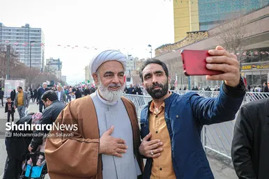 گزارش تصویری (۳) | راهپیمایی روز ۲۲ بهمن در مشهد