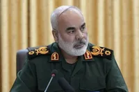فرمانده نیروی زمینی سپاه خطاب به آمریکایی‌ها: ما منتظریم + عکس