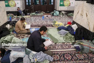 گزارش تصویری | آیین معنوی اعتکاف در حرم مطهر رضوی