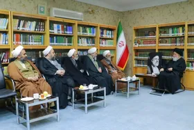 آیت&zwnj;الله علم&zwnj;الهدی: سیره رفتاری مرحوم آیت&zwnj;الله مروارید الگویی برای ارتباط با نسل جوان است
